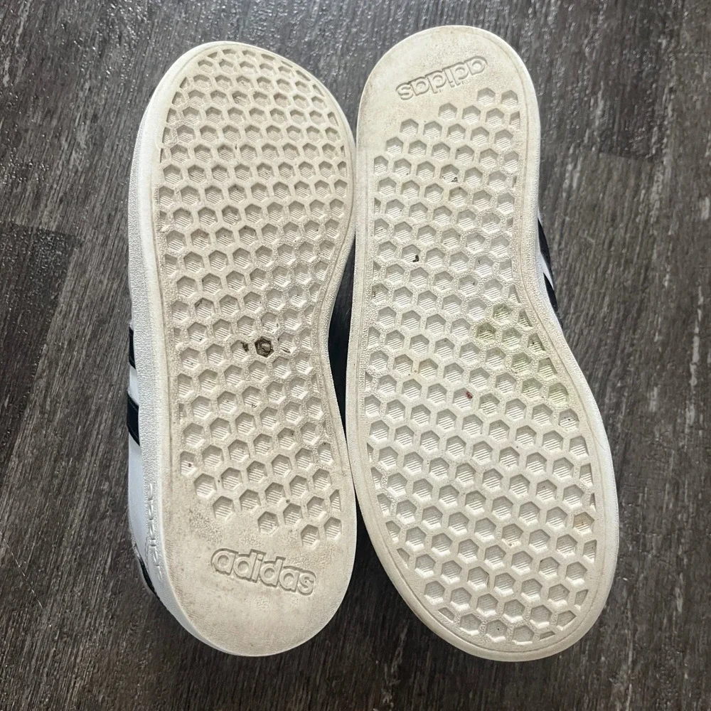 Adidas Grand Court Shoes Kids‎ White Navy Sneakers Size 5 Youth